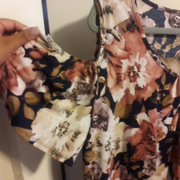 Flower blouse - Picture 2 of 3